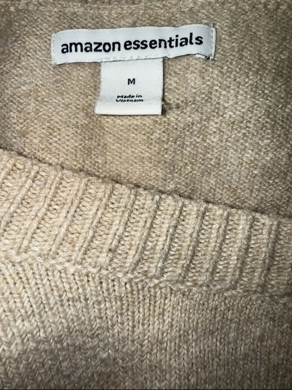 Amazon Beige Sweatshirt Women’s Medium